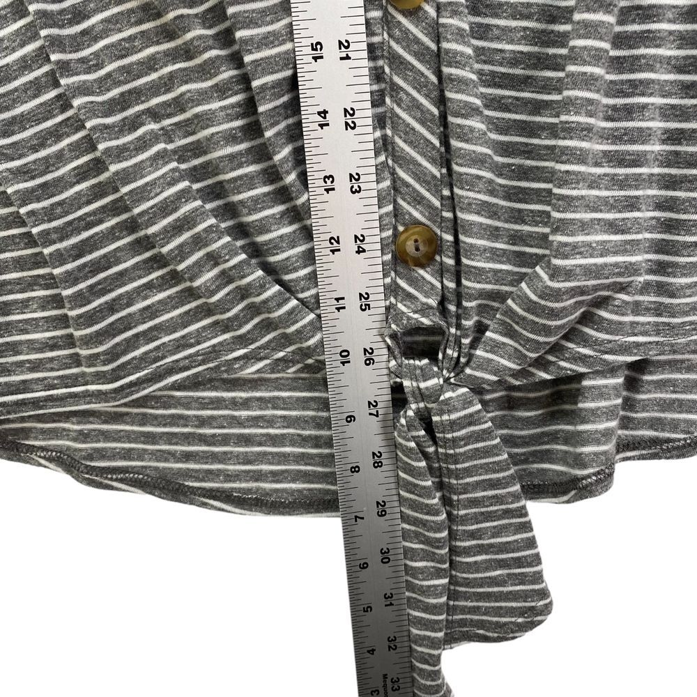 Lane Bryant Knit Top Size 14/16 grey White Stripe Sleeveless‎ Tie front tank top - Picture 4 of 9